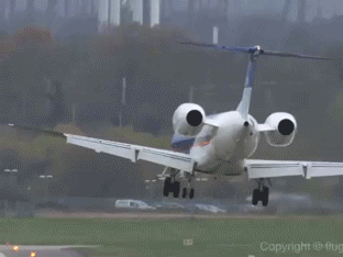 airplane_takeoffs_landings_05